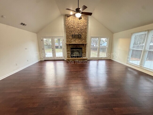 Foto del edificio - 1886 Benson Ave SE