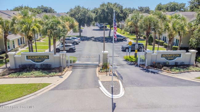 Foto del edificio - 518 Steeplechase Ln