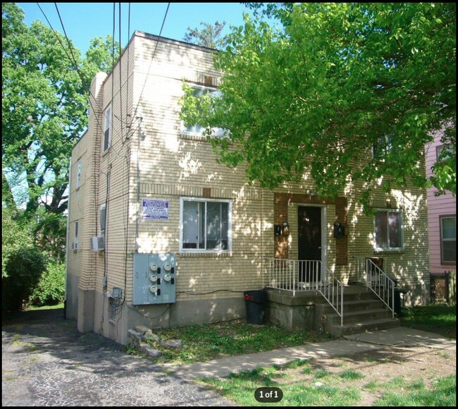 1048 Rosemont Ave Unit 2, Cincinnati, OH 45205 Apartments in