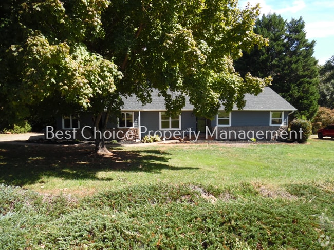 Building Photo - 1401 Hanover Rd