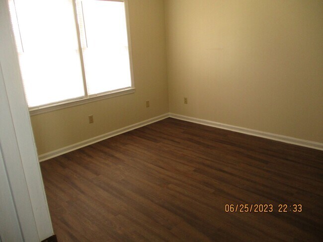 Building Photo - Oglethorpe, 2024 #21 W