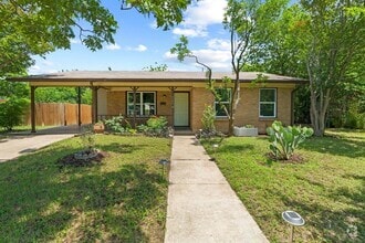 Building Photo - 2204 Bristol Dr