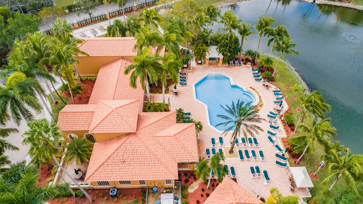 1170 Wildwood Lakes Blvd Unit 204, Naples, FL 34104 Condo for Rent in