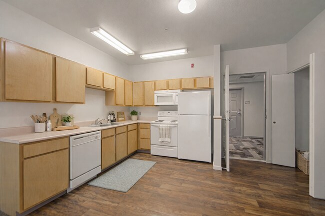 Interior Photo - Englewood Vista