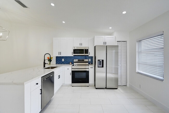 Building Photo - 8603 Overset Ln