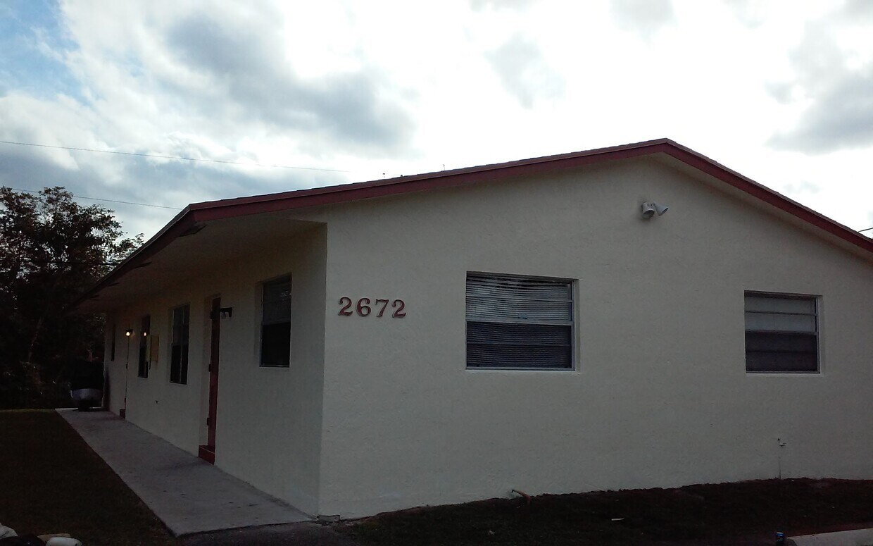 Primary Photo - 2672-2 Riverland Dr
