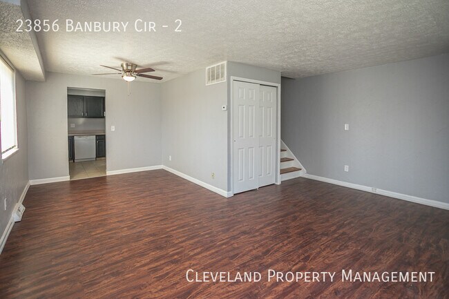 Foto del edificio - Updated 3 Bedroom Banbury Condo