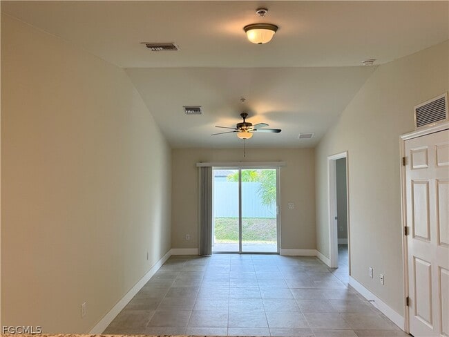 Building Photo - 1631 SW 1st Ave