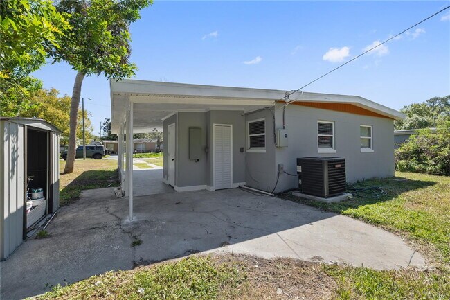 Foto del edificio - 7139 Adare Dr