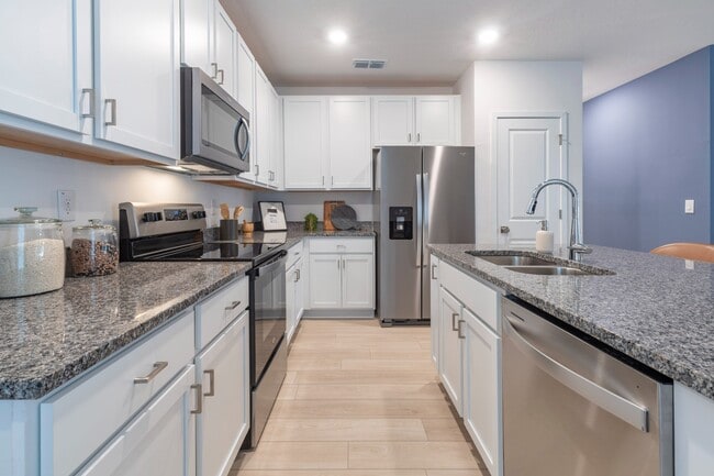 Building Photo - Preserve at Poinciana