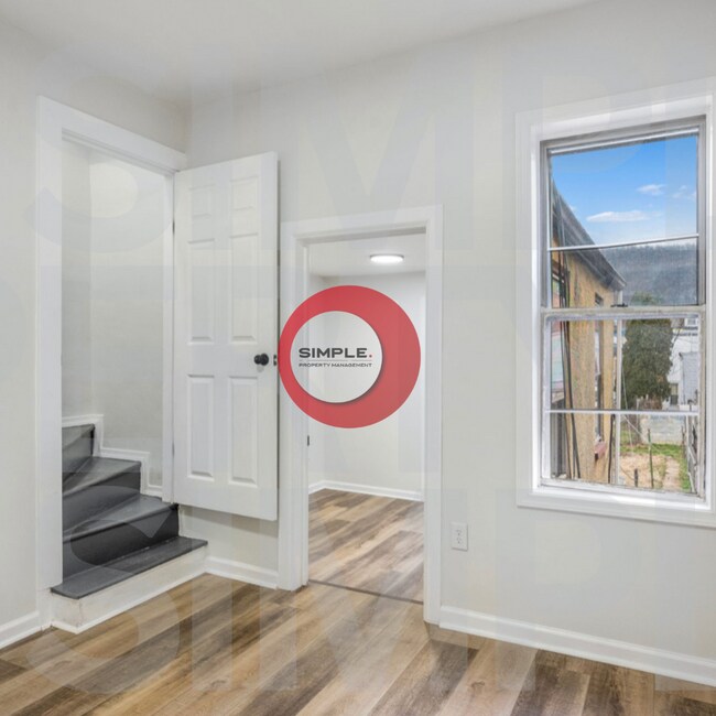 Foto del edificio - 4 Bedroom / 1 bathroom house