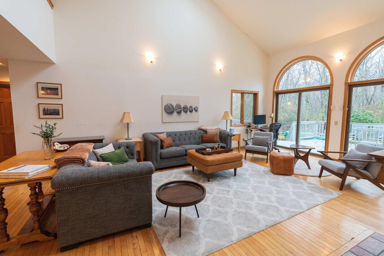 Foto principal - 1653 Millstone Rd