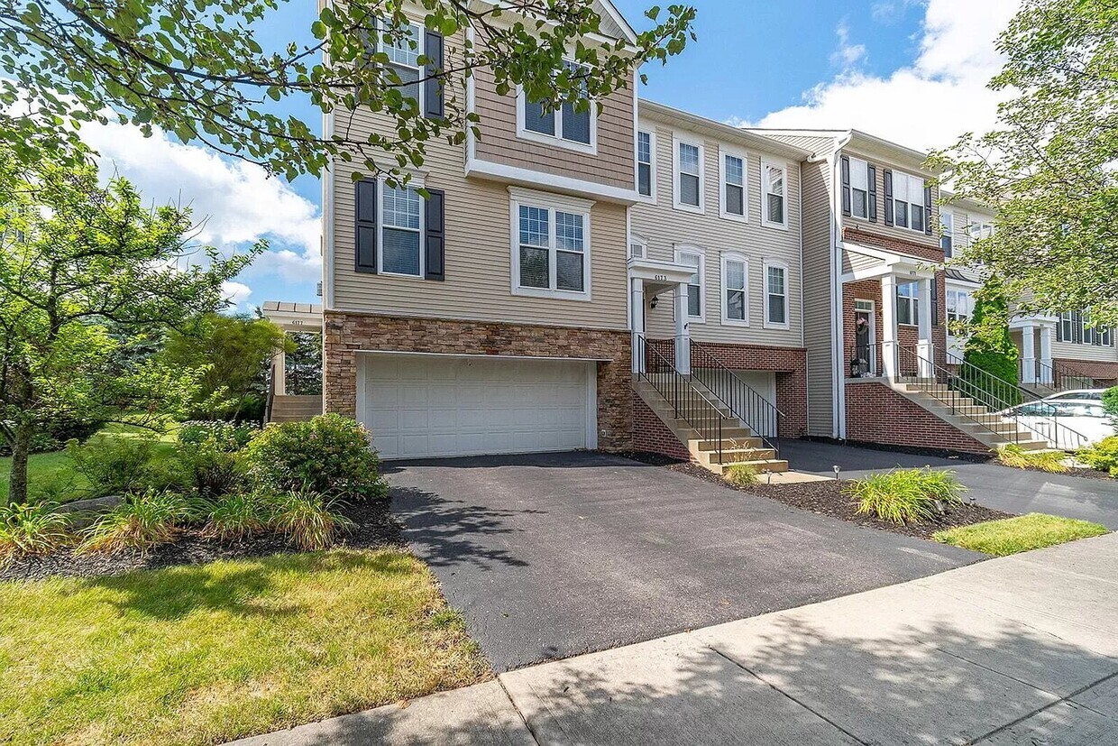 Foto principal - 6177 Cenpac Ave