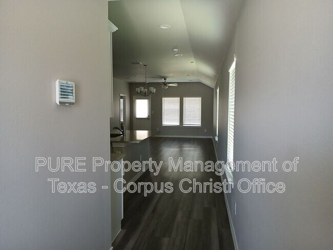 Building Photo - 7610 Rustler Ln