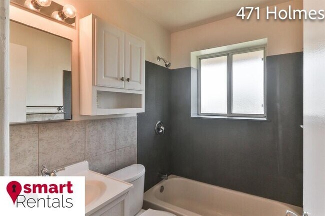 Building Photo - 471 S Holmes - D