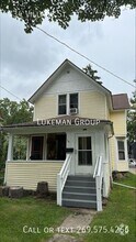 Building Photo - 734 Village St