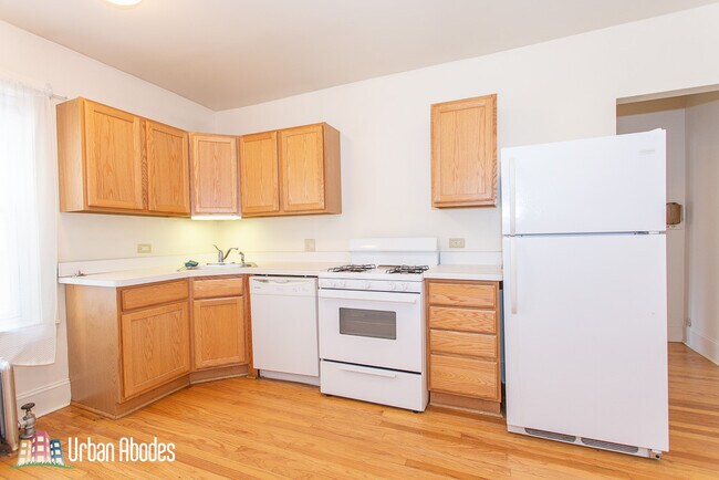 Building Photo - 4311 N Francisco Ave