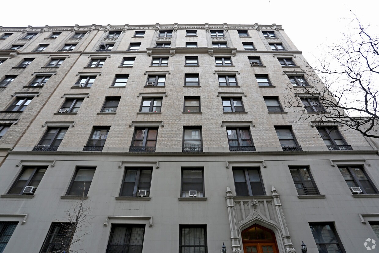 Foto principal - 536 W 111th St