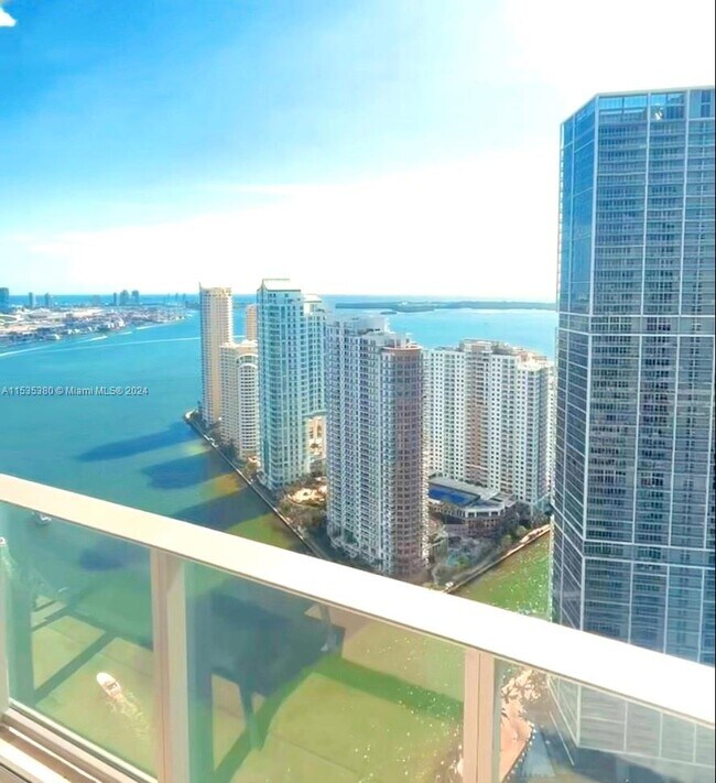 Building Photo - 200 Biscayne Blvd Way