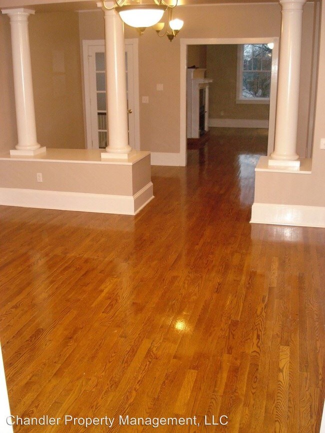 Foto del edificio - 736 W Princess Anne Rd