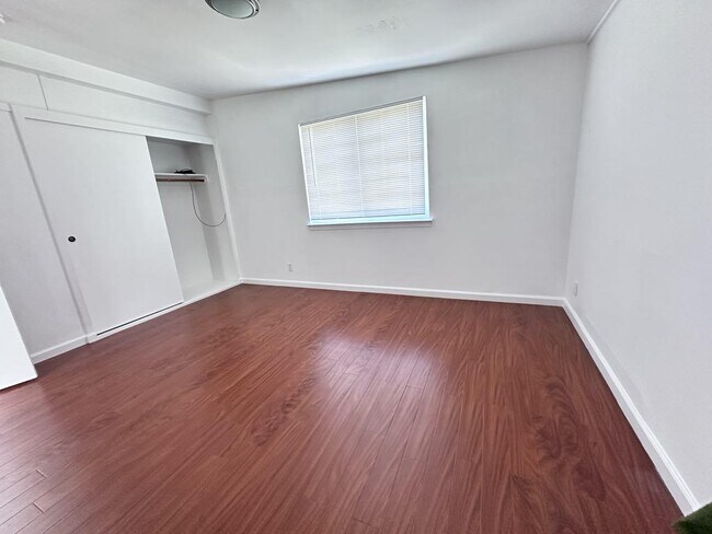 Foto del edificio - 3515 Shafer Dr