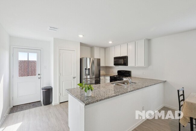 Building Photo - Charming 3BR House in Northwest ISD!