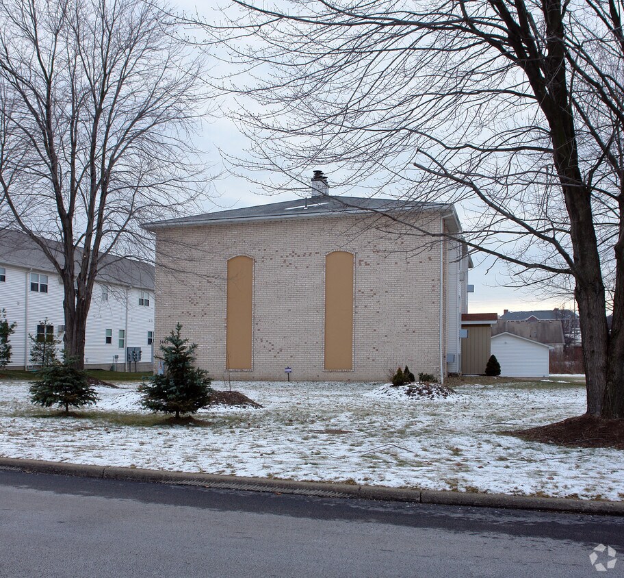 Building Photo - 3665 Indian Run Dr