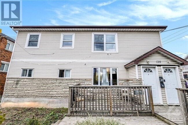 Building Photo - 136-136 Deschamps Ave