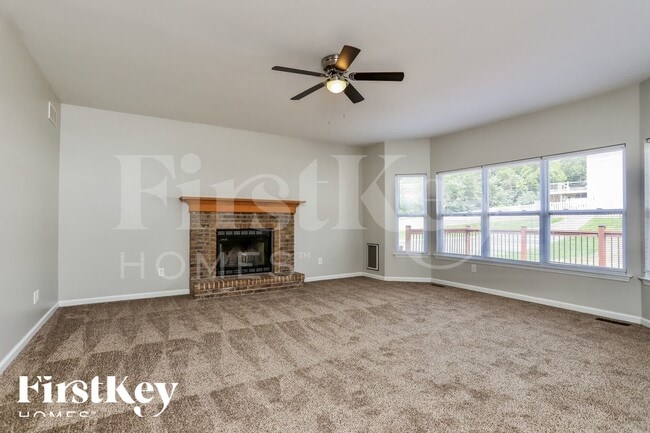 Building Photo - 107 Trailing Oak Ct