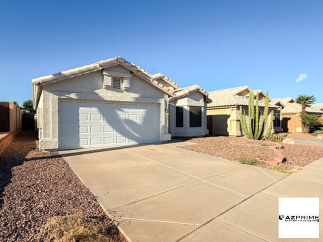 Gorgeous 3/2 Phoenix House - Vaulted Ceili... - Gorgeous 3/2 Phoenix House - Vaulted Ceili...