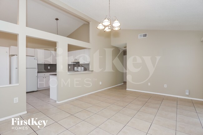 Foto del edificio - 8666 SW 14th St