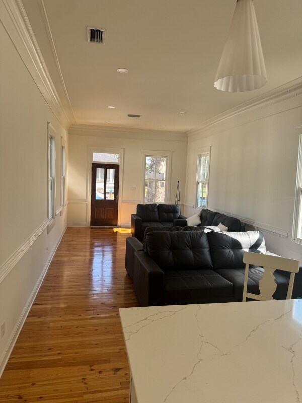 Foto principal - 265 N Dearborn St