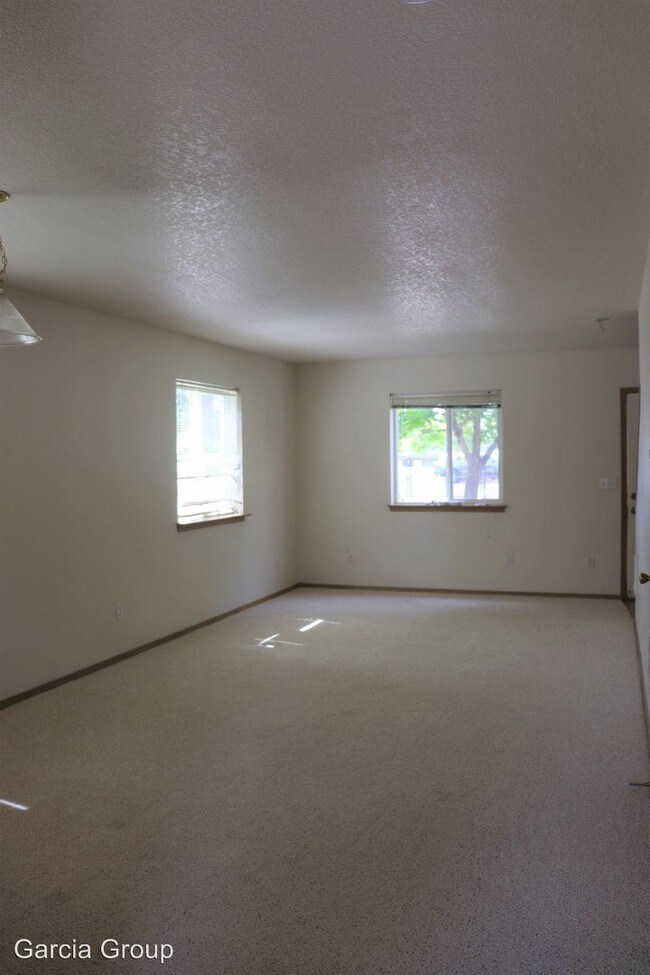 Foto del edificio - 2222-2238 SE 44th Ave