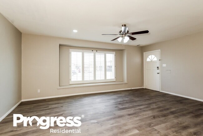 Building Photo - 6308 N 40th Dr