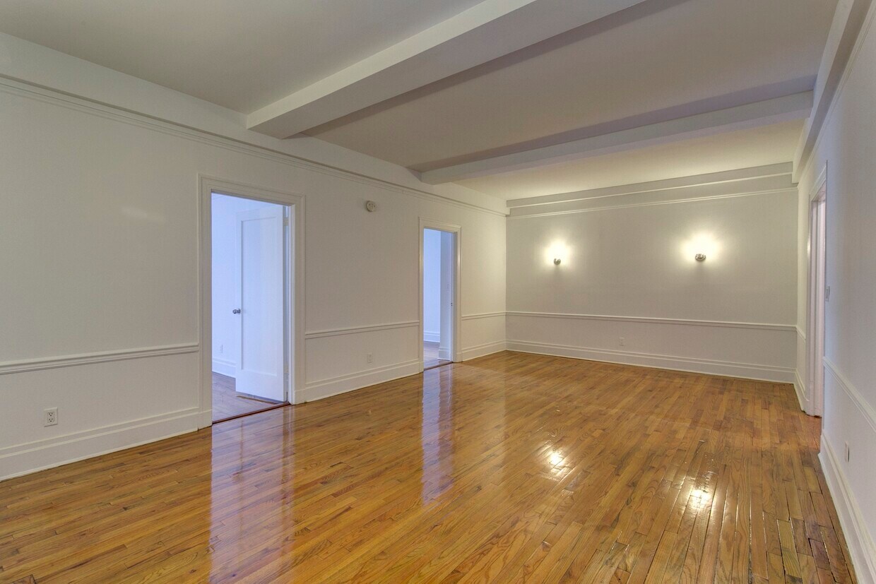 Primary Photo - 20 E 67th St