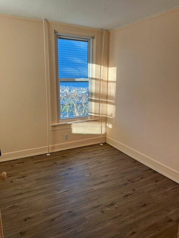 Foto del edificio - 17 Fonda Ave