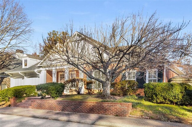 Foto del edificio - 2143 Spring Hill Ct SE