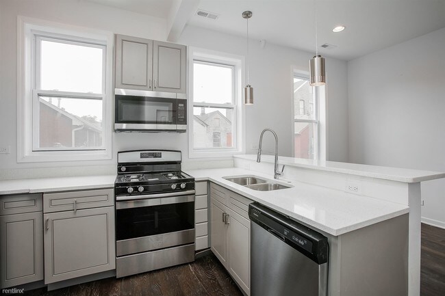 Foto del edificio - 1117 W 18th Pl