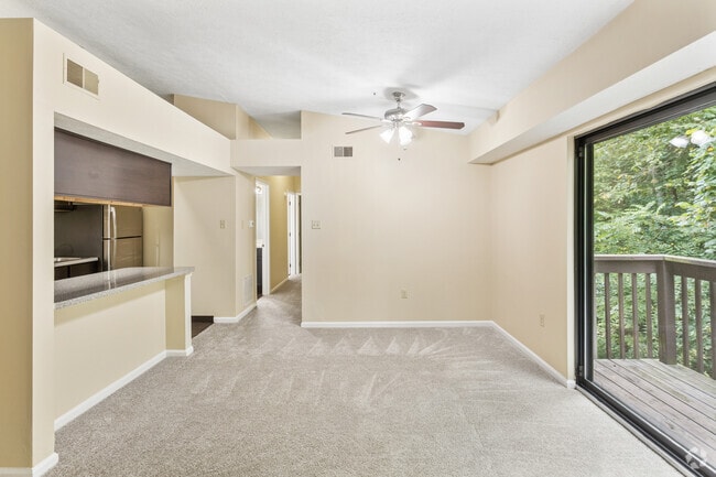 3BR, 1.5BA - 1,650SF - Dining Room - Hawthorne Manor