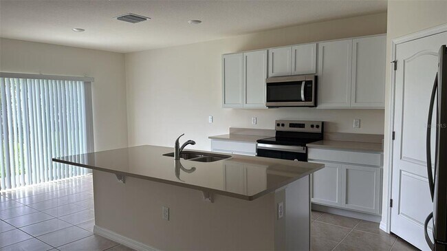 Building Photo - 3796 Paragon Ln