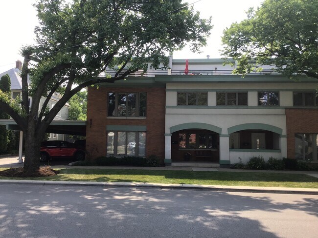 Building Photo - 601 South Blvd