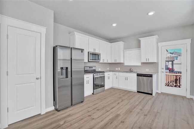 Foto del edificio - 17205 Mayfly Dr