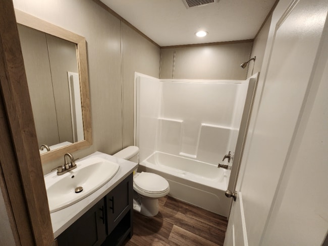 Foto del edificio - 3611 Rice Mine Rd NE