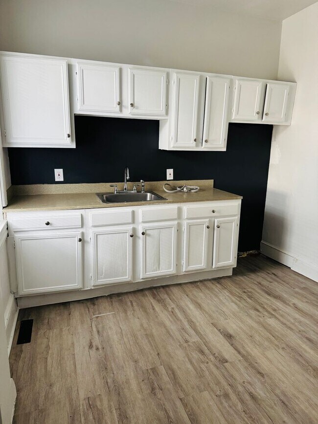 Foto del edificio - 328 W King St