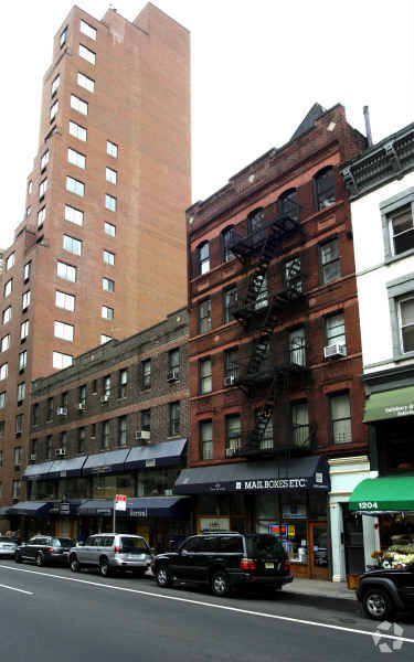 Primary Photo - 1202 Lexington Ave
