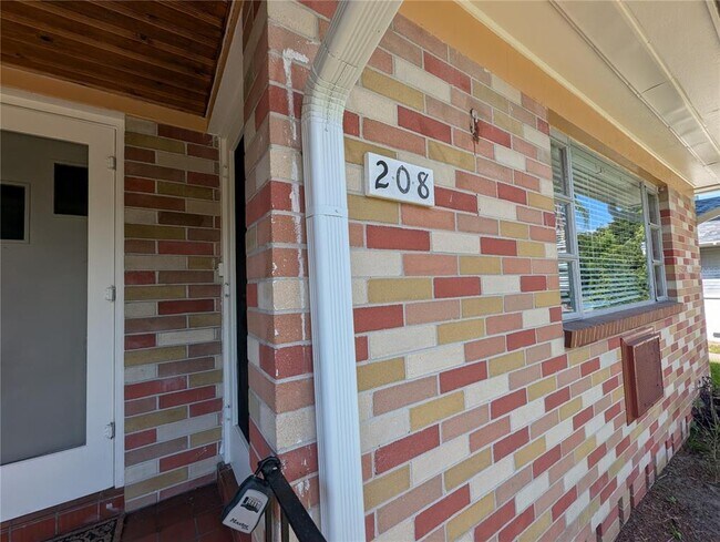 Foto del edificio - 208 12th Ave N