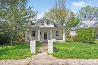 Building Photo - 2414 Crest Rd