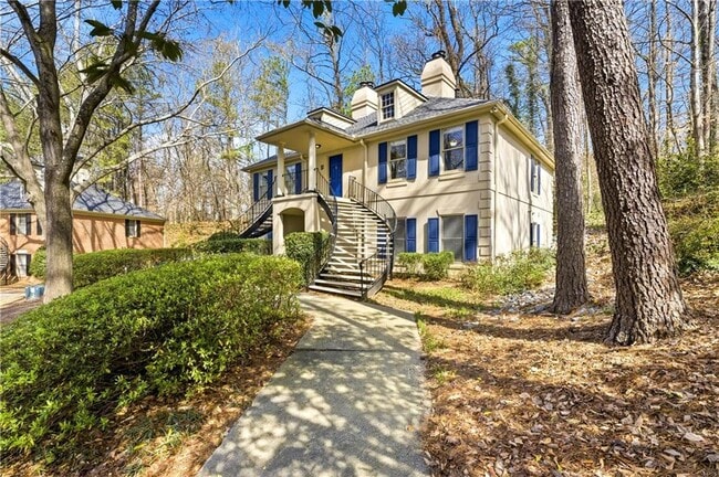 Building Photo - 33 Plantation Dr NE