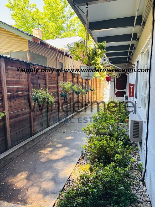 Foto del edificio - 1417 23rd St