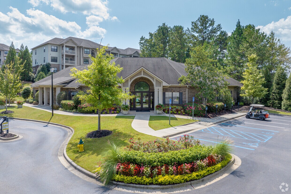 Cahaba Grandview Apartments in Birmingham, AL